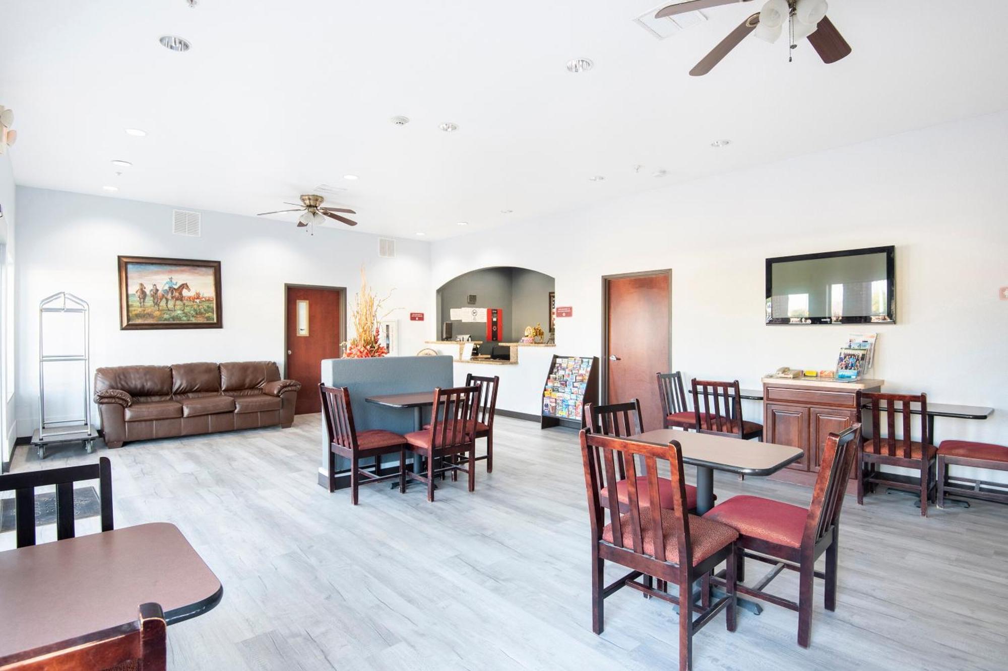 Oyo Townhouse Clute Lake Jackson Exterior photo