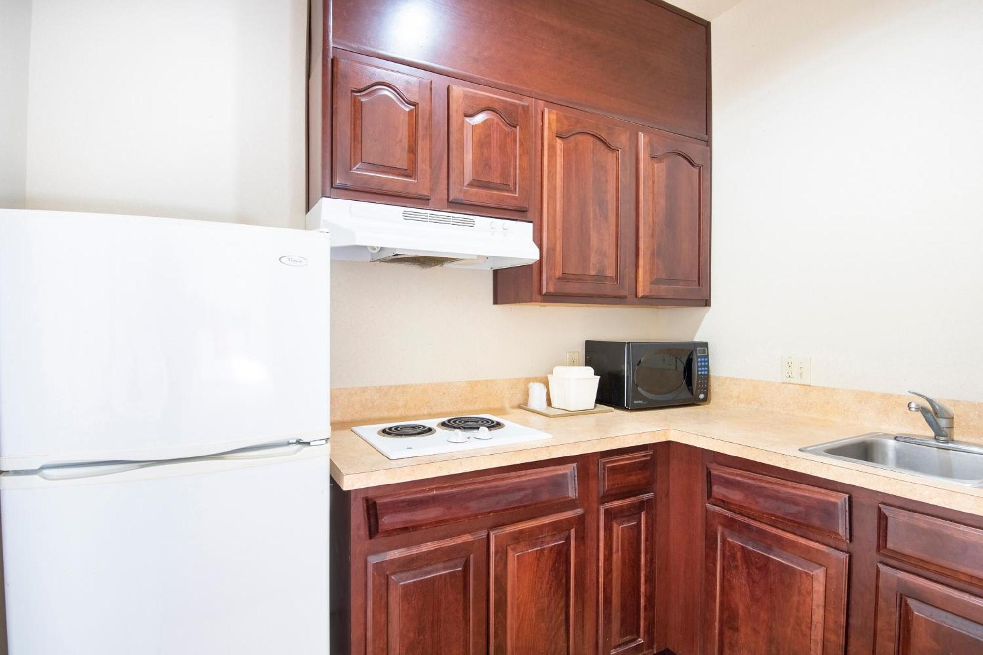Oyo Townhouse Clute Lake Jackson Exterior photo