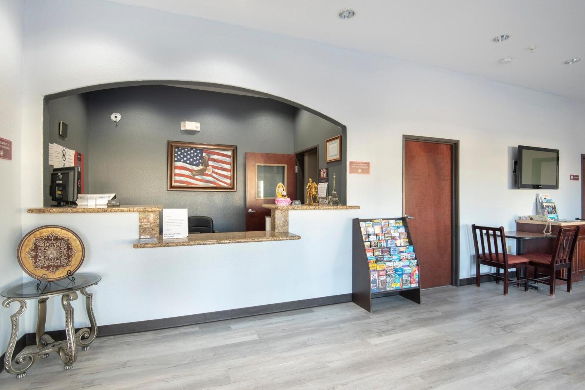 Oyo Townhouse Clute Lake Jackson Exterior photo